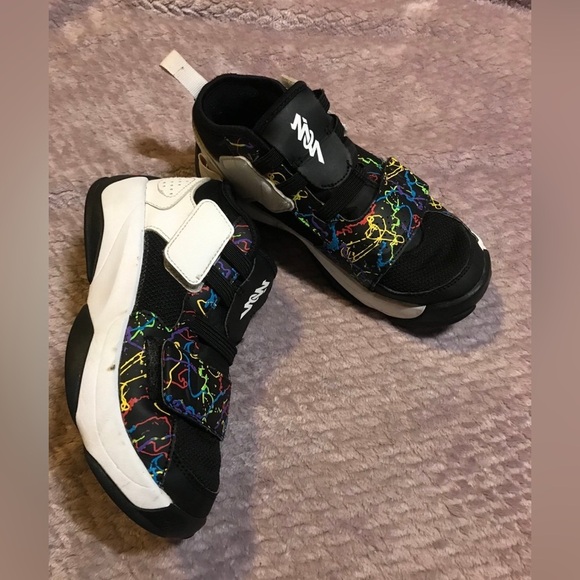 Jordan Black and White Sneakers with Sleek Design - Picture 1 of 5